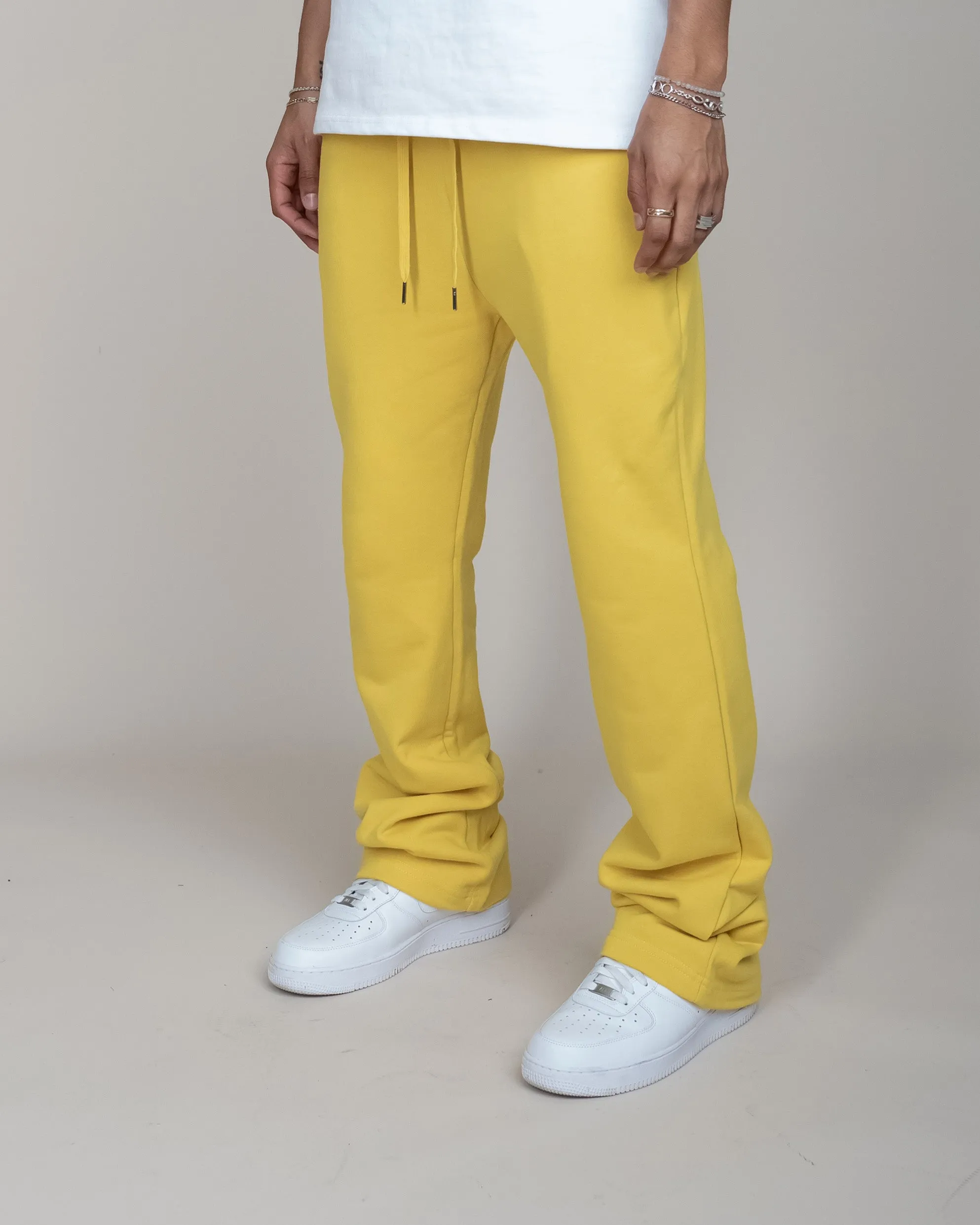 PERFECT FLARE SWEATPANTS-MUSTARD